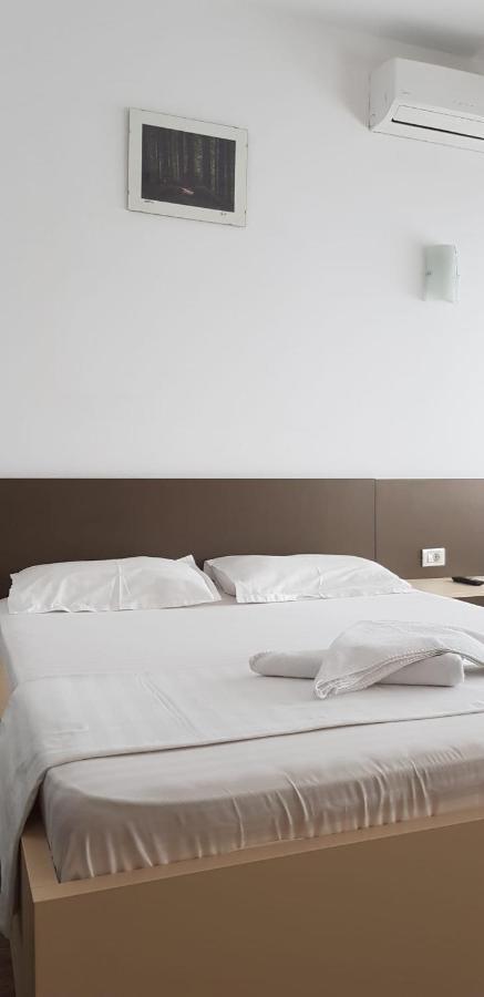 Grand Central Accommodation - Beldiman بوخارست المظهر الخارجي الصورة